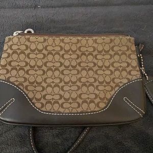 Coach Wristlet-excellent condition